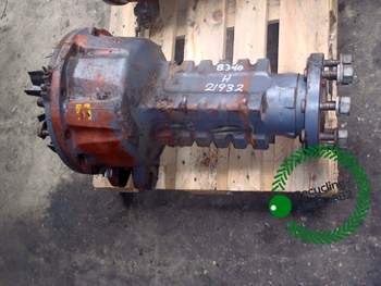 salg af Ford 8340 RIGHT Rear Half Axle