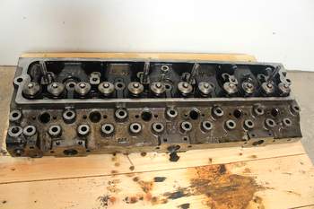 salg af Zylinderkopf Massey Ferguson 8130