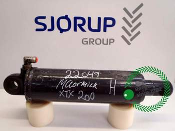 salg af McCormick XTX200 RIGHT Lift Cylinder