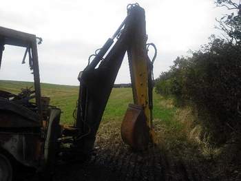 salg af zerlegte Baggerlader New Holland LB115 B