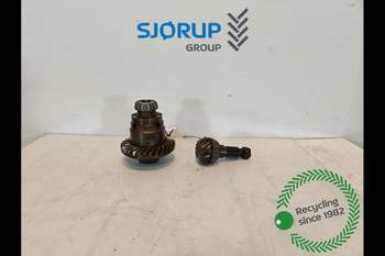 John Deere 6200  Front axle differential