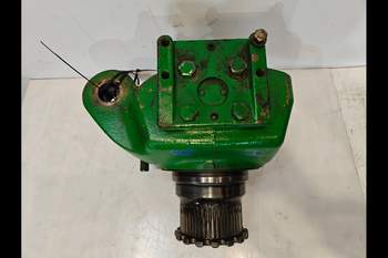 salg af John Deere 7920 RIGHT Front Axle, Swivel Housing