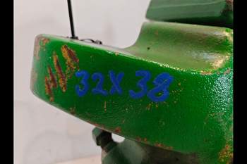 salg af John Deere 7920 RIGHT Front Axle, Swivel Housing