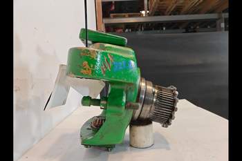 salg af John Deere 7920 RIGHT Front Axle, Swivel Housing