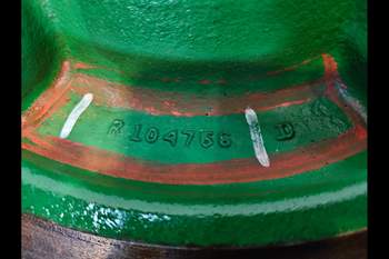 salg af John Deere 7920 LEFT Front axle hub