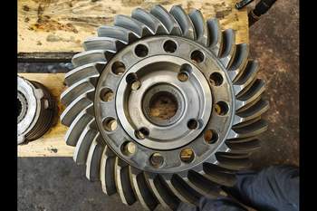salg af John Deere 7920 Front axle differential