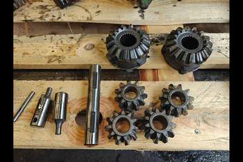salg af John Deere 7920 Front axle differential