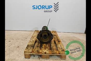 John Deere 7920 RIGHT Front axle house John Deere 7920 RIGHT Front axle house
