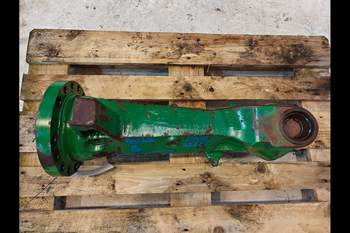 salg af John Deere 6900 RIGHT Front axle house