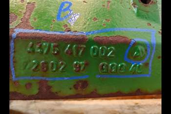 salg af John Deere 6900 RIGHT Front axle house