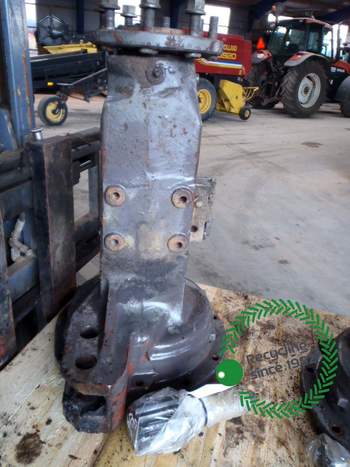 salg af Massey Ferguson 6130 RIGHT Rear Half Axle