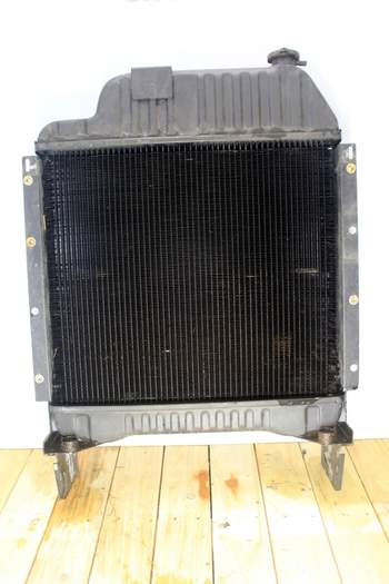 salg af Wasserkühler Massey Ferguson 6130 