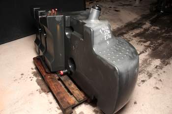 salg af Kraftstofftank Valtra S280