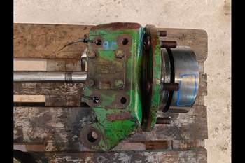 salg af John Deere 6300 RIGHT Front axle final drive