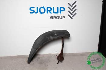 Renault Ares 836 LEFT Front Fender Renault Ares 836 LEFT Front Fender