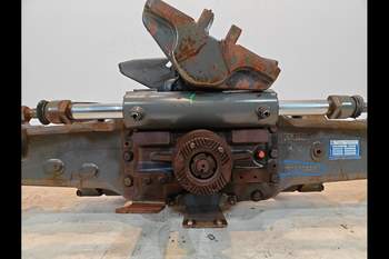 salg af Challenger MT665C Disassembled front axle