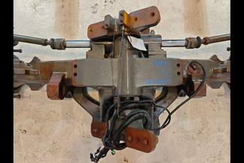 salg af Challenger MT665C Disassembled front axle