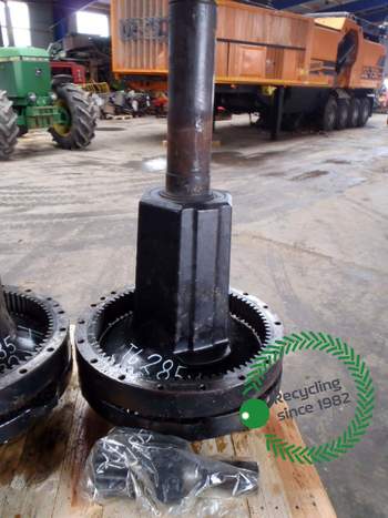 salg af New Holland TG285 LEFT Rear Half Axle