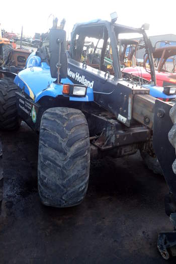 salg af zerlegte Teleskoplader New Holland LM425A