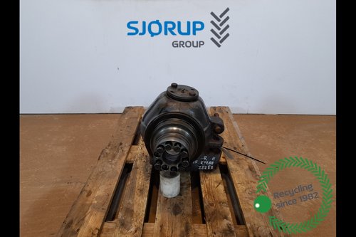 salg af Vorderachs Achsschenkel New Holland 8870 A RECHT