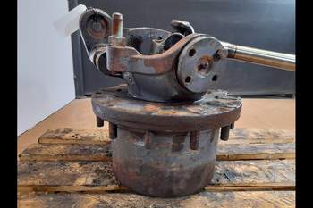 salg af Endandtrieb Vorderachse New Holland 8870 A LINKS