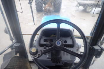 salg af New Holland 8770 traktor