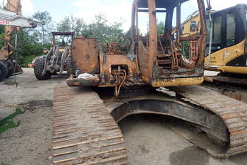 salg af New Holland E215 Excavator