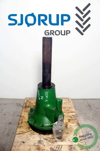 salg af John Deere 7230 R RIGHT Rear Half Axle