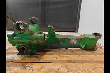 salg af John Deere 6300 RIGHT Front axle house