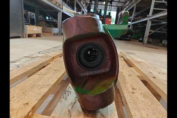 salg af John Deere 6300 RIGHT Front axle house