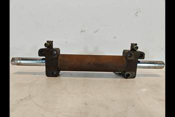 salg af Fendt Farmer 312  Front axle steering cylinder