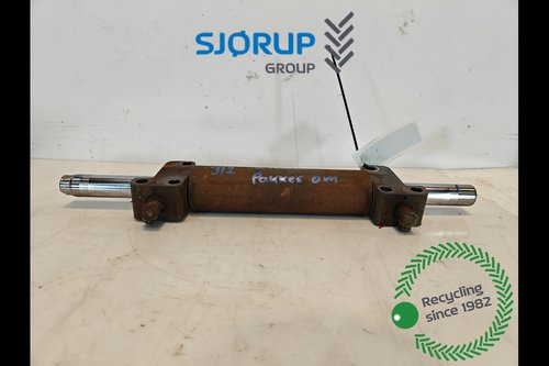 salg af Fendt Farmer 312  Front axle steering cylinder