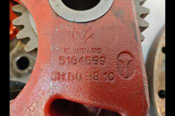 salg af Planetengetriebe New Holland 8160 RECHT