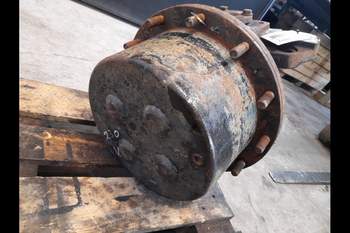 salg af Endandtrieb Vorderachse Case Magnum MX230 LINKS