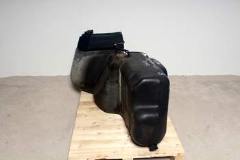 salg af Kraftstofftank Deutz-Fahr Agrostar 6.11