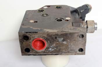 salg af Prioritätsventil Massey Ferguson 8240