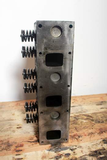 salg af Zylinderkopf Massey Ferguson 8240
