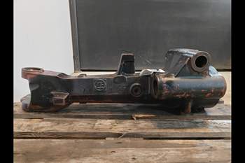 salg af Deutz-Fahr Agrotron 106 RIGHT Front axle house