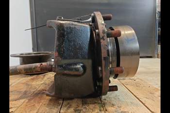 salg af Deutz-Fahr Agrotron 106 LEFT Front axle final drive