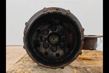 salg af Deutz-Fahr Agrotron 106 LEFT Front axle final drive