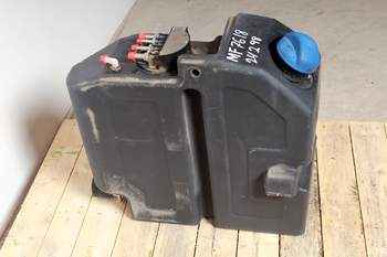 salg af AdBlue behälter Massey Ferguson 7618