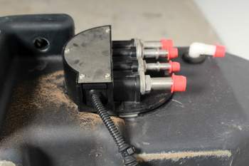 salg af AdBlue behälter Massey Ferguson 7618
