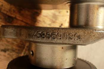 salg af Kurbelwelle New Holland T7550