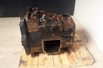 salg af Getriebe New Holland T8040
