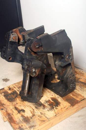 salg af Vorderachsbock Deutz-Fahr Agrotron 6180 TTV
