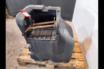 salg af Kraftstofftank New Holland TG285