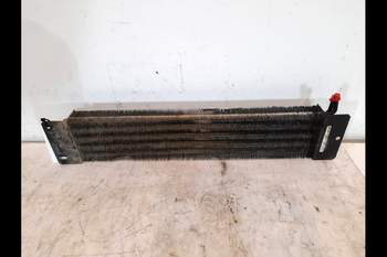 salg af Ölkühler New Holland TG285
