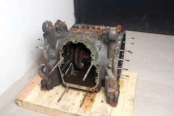 salg af Hinterachsen Massey Ferguson 7719