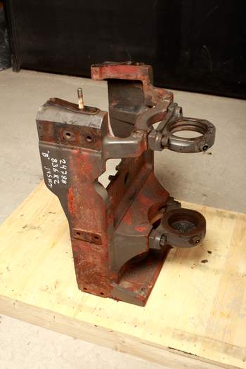 salg af Vorderachsbock Claas Ares 836