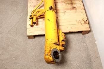 salg af Hydraulische Zylinder New Holland E215 B